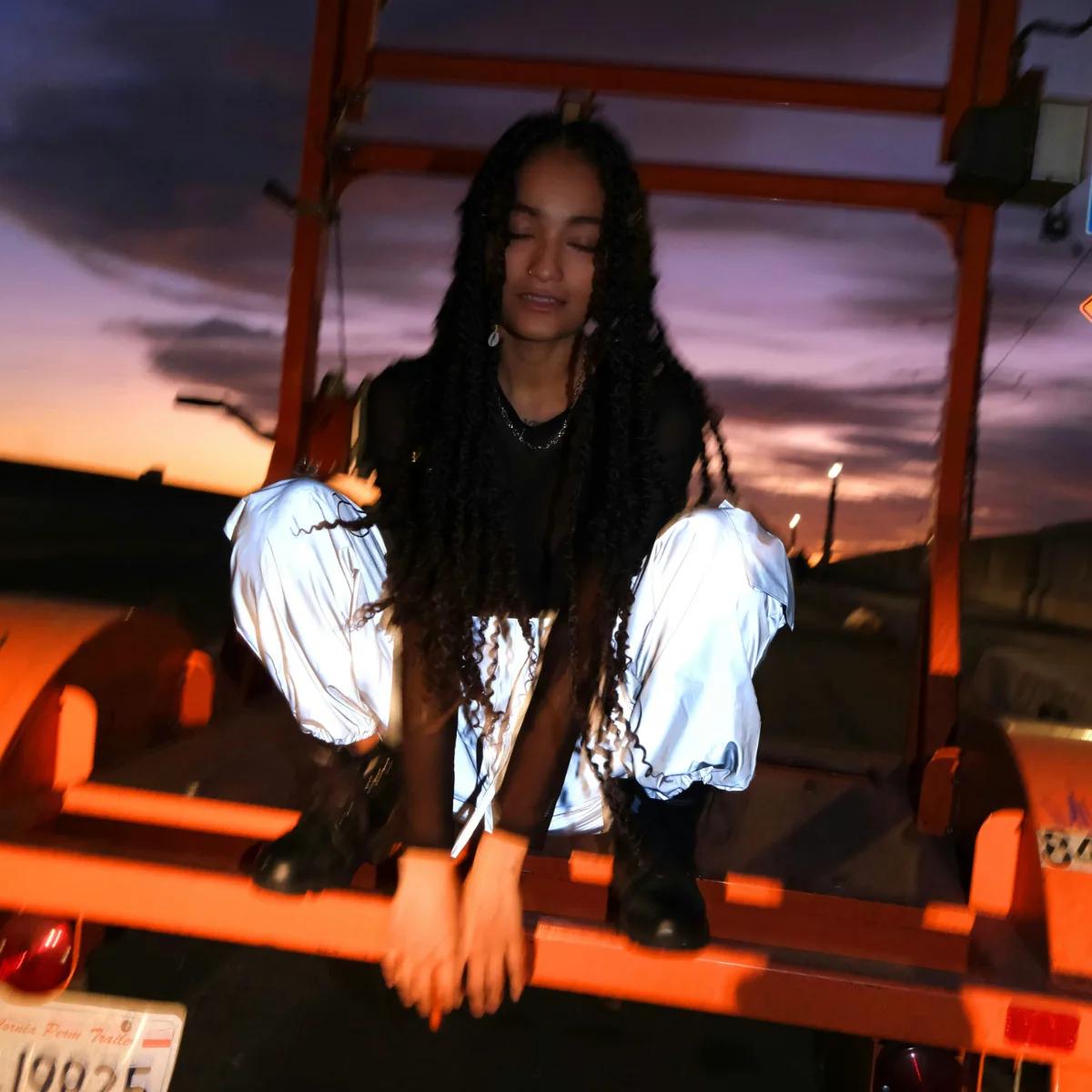 find me reflective cargo pants